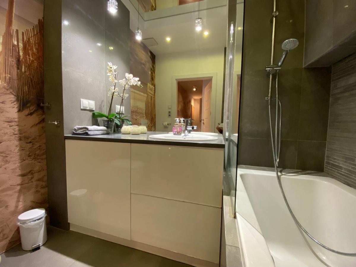 Ann Apartament Nadmorski Dwor Appartement Gdańsk Buitenkant foto